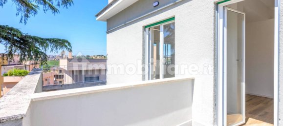 Пентхаус с 1 спальней в Рим, Италия № 350419 29