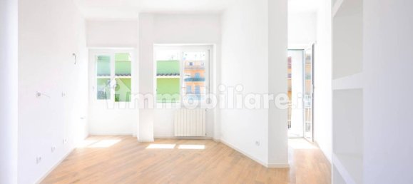 Пентхаус с 1 спальней в Рим, Италия № 350419 4