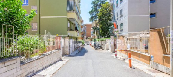 Пентхаус с 1 спальней в Рим, Италия № 350419 40