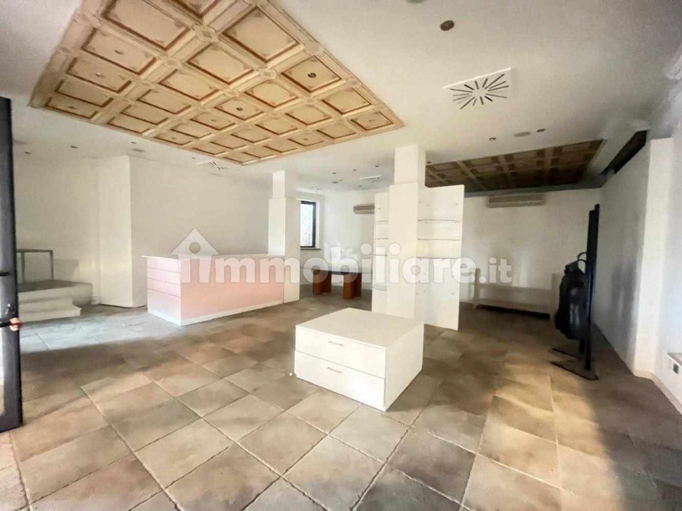 Imóvel comercial de 1 divisão em Sarnico, Italy N.º 262560