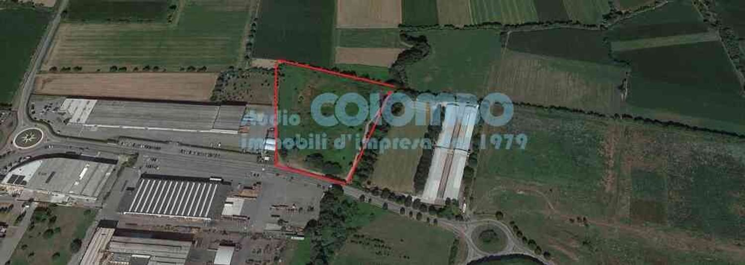 Земельный участок 23000м² в Сан Джервазио Брешано, Италия № 179835