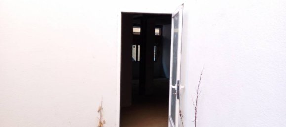 Gewerbliche Immobilie in Burgos, Spain 75m², Nr. 106959 16