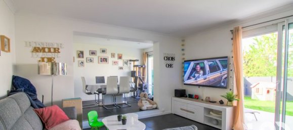 3 bedrooms House in Elancourt, France No. 281294 2