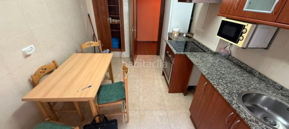 Apartamento de 2 dormitorios en Gijón, Spain No. 172608 2