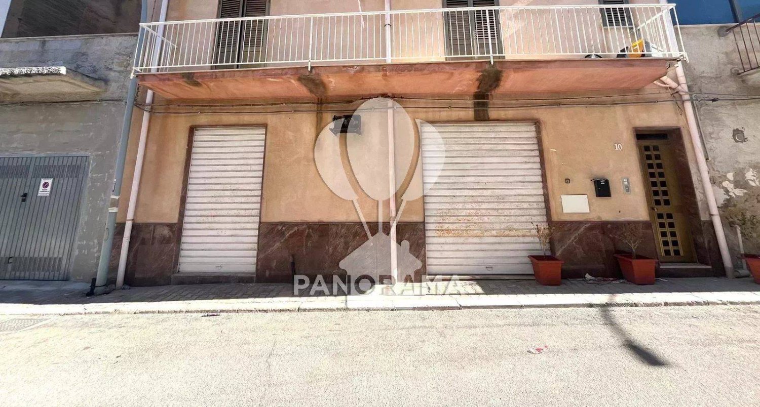 3 rooms Commercial property in Balestrate, Italy No. 126094