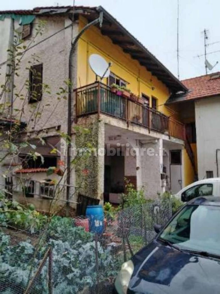 Apartamento de 2 dormitorios en Uboldo, Italy No. 282569