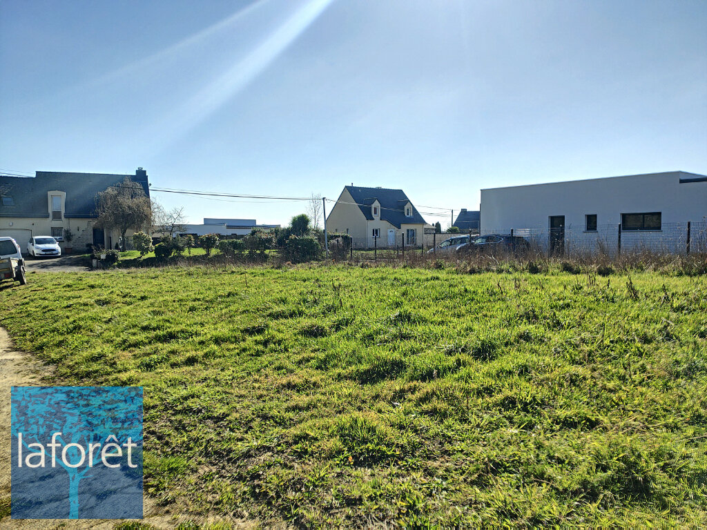  Land in Javene, France No. 307073