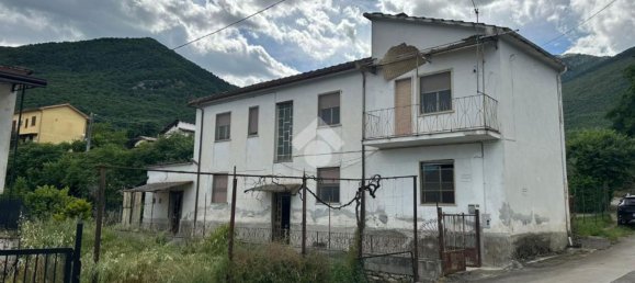 Casa de 5 divisões em Cassino, Italy N.º 292678 18
