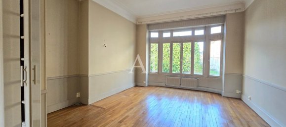 3 bedrooms Apartment in Bourges, France No. 91676 4