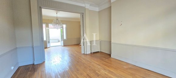 3 bedrooms Apartment in Bourges, France No. 91676 8