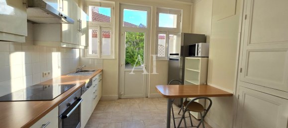 3 bedrooms Apartment in Bourges, France No. 91676 2