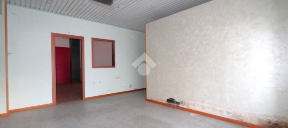 150m² Warehouse in Alessandria, Italy No. 71050 2