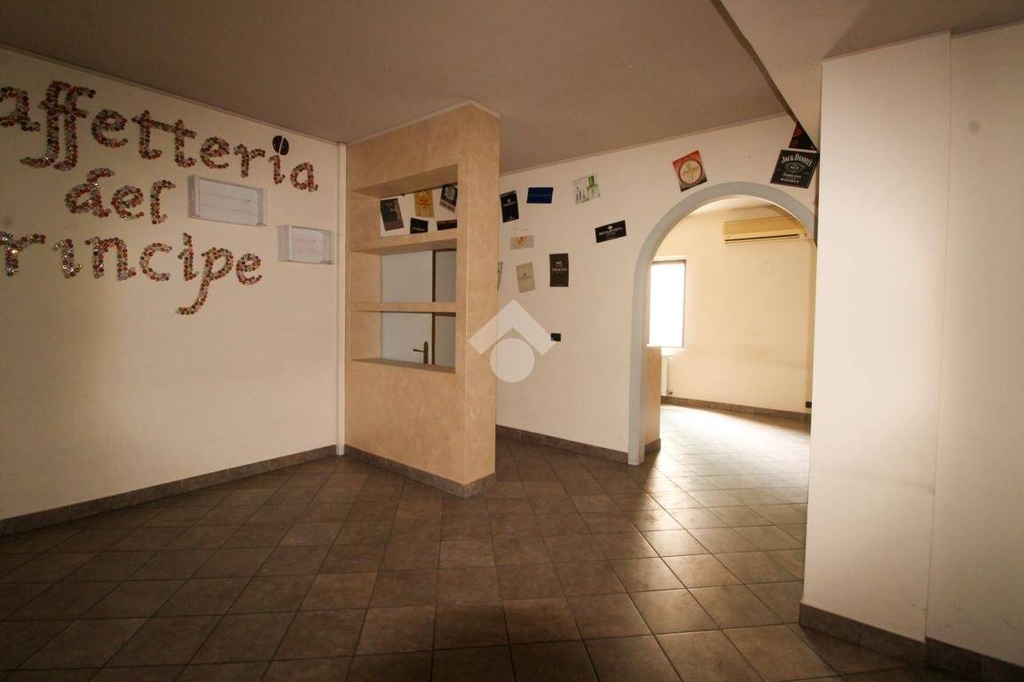 Propiedad comercial de 2 habitaciónes en Pontoglio, Italy No. 233946