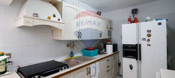 Дом с 5 комнатами в Бари, Италия № 163013 16