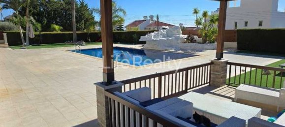 5 bedrooms Maisonette in Parekklisia, Cyprus No. 16436 13