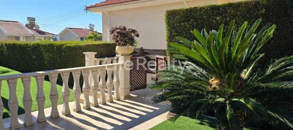 5 bedrooms Maisonette in Parekklisia, Cyprus No. 16436 15