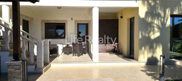 5 bedrooms Maisonette in Parekklisia, Cyprus No. 16436 9