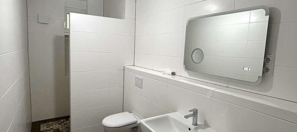 6 chambres Maison de ville à Leer, Germany No. 230863 7