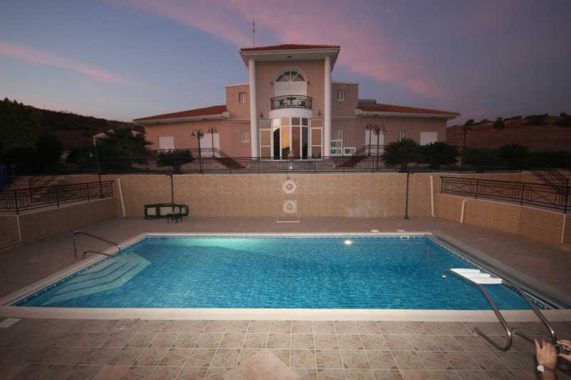 5 bedrooms House in Moni, Cyprus No. 13580