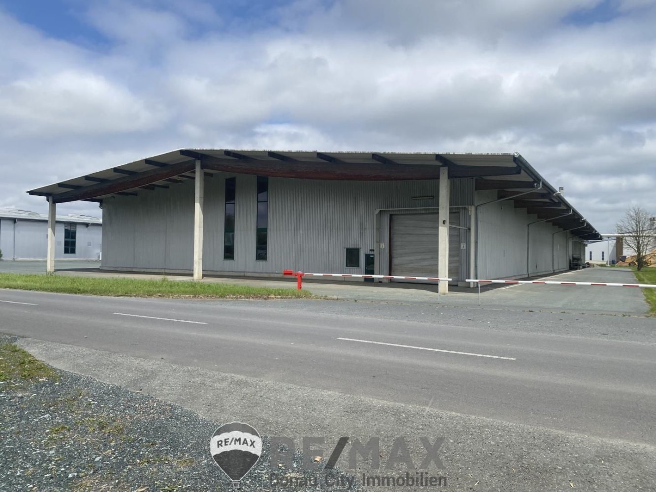  عقار تجاري في Heiligenkreuz im Lafnitztal, Austria 2514متر مربع رقم 134945