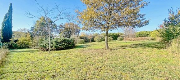 802m² Land in Muret, France No. 111198 9