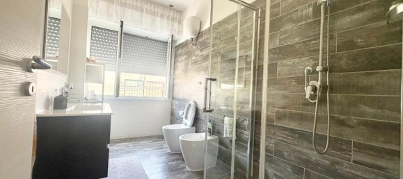 Квартира с 3 спальнями в Неаполь, Италия № 273367 18