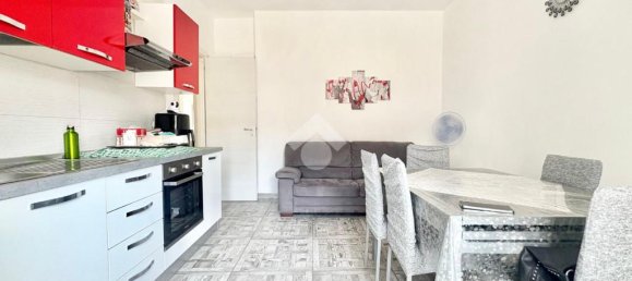 Квартира с 3 спальнями в Неаполь, Италия № 273367 2