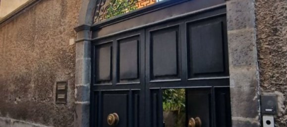 8 rooms House in Paternò, Italy No. 286403 3