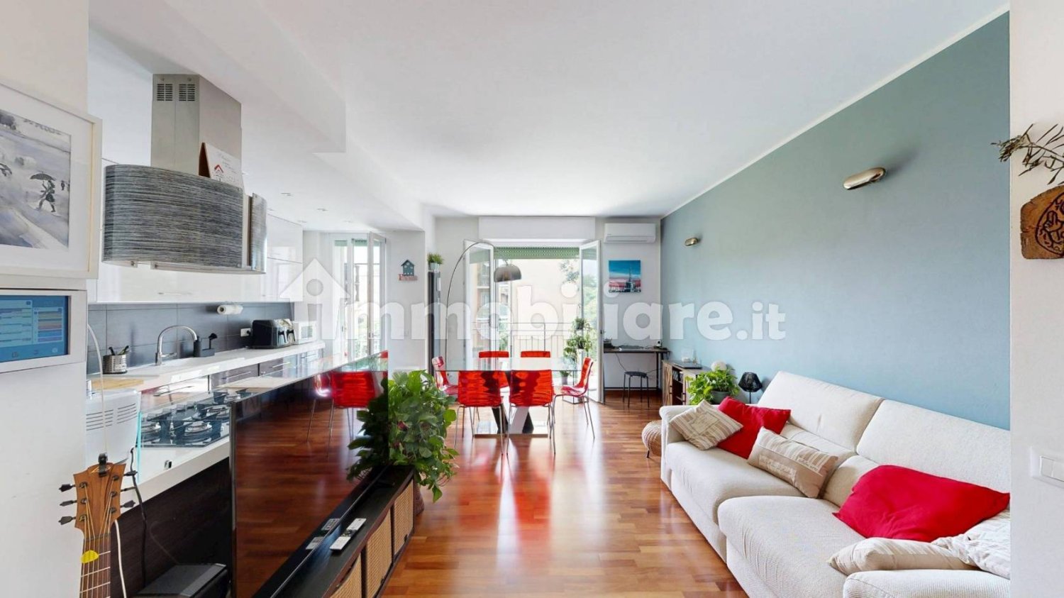 2 bedrooms Apartment in Milan, Italy No. 375143