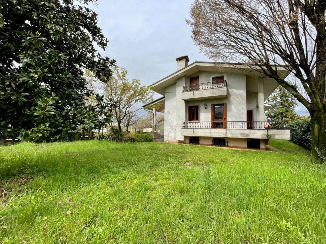 8-salle Villa à Loria, Italy No. 144176