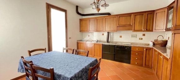 8-salle Villa à Loria, Italy No. 144176 12