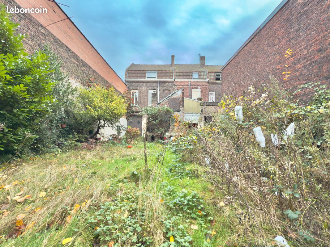 Casa de 8 dormitorios en Roubaix, France No. 45316