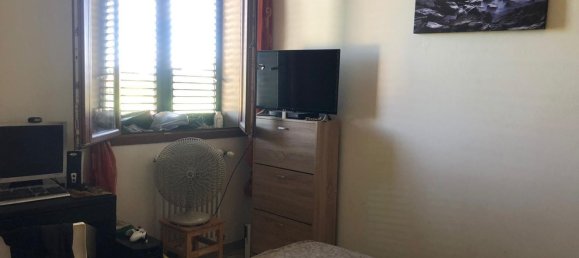 4 rooms Apartment in Campi Bisenzio, Italy No. 49177 22