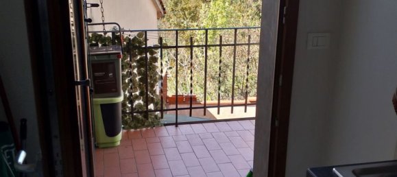 4 rooms Apartment in Campi Bisenzio, Italy No. 49177 8