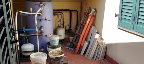 4 rooms Apartment in Campi Bisenzio, Italy No. 49177 33