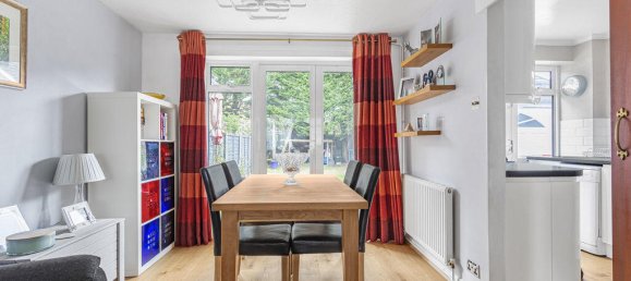 3 Schlafzimmer Haus in Egham, United Kingdom, Nr. 8634 7