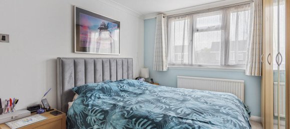 3 Schlafzimmer Haus in Egham, United Kingdom, Nr. 8634 4