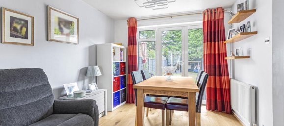 3 Schlafzimmer Haus in Egham, United Kingdom, Nr. 8634 8