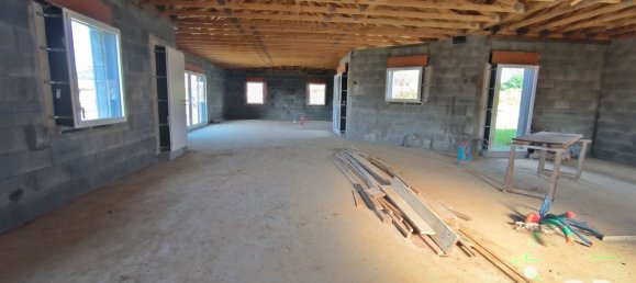 Земельный участок 1300м² в Сен-Пруан, Франция № 281049 3