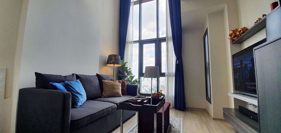 Dúplex de 1 dormitorio en Huai Khwang, Thailand No. 9979