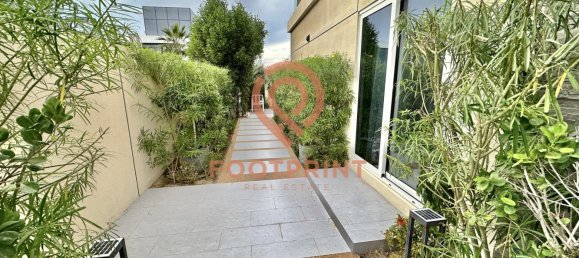 Adosado de 4 dormitorios en Dubai, UAE No. 23743 10