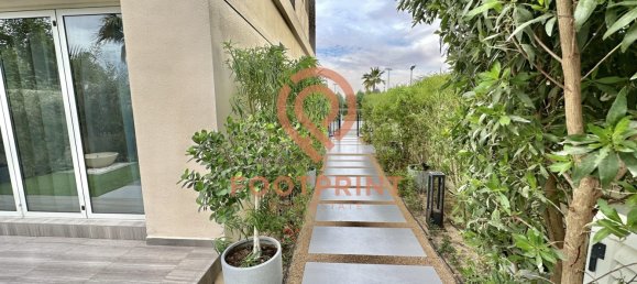 Adosado de 4 dormitorios en Dubai, UAE No. 23743 9