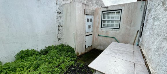 2 bedrooms House in Madalena, Portugal No. 35620 13