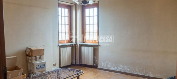 6 rooms House in Villafalletto, Italy No. 151599 8