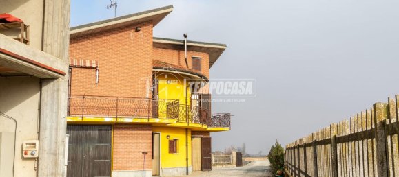 6 rooms House in Villafalletto, Italy No. 151599 26