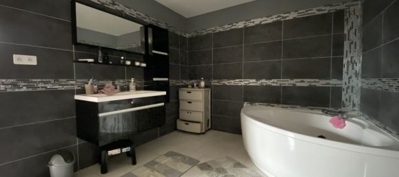 3 bedrooms House in Roppentzwiller, France No. 101032 10