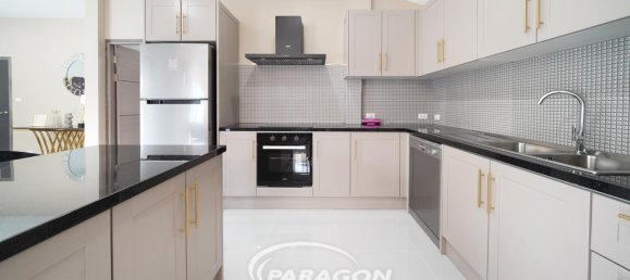 4 bedrooms Cafe / restaurant in Pattaya, Thailand No. 8686 21