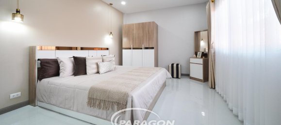 4 bedrooms Cafe / restaurant in Pattaya, Thailand No. 8686 14