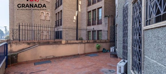 3 bedrooms Apartment in Granada, Spain No. 25997 20