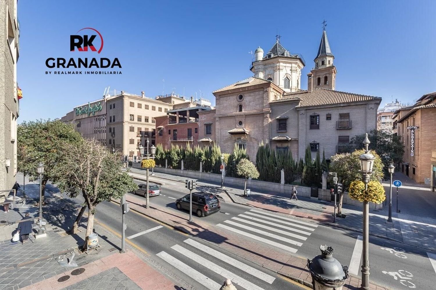 3 bedrooms Apartment in Granada, Spain No. 25997